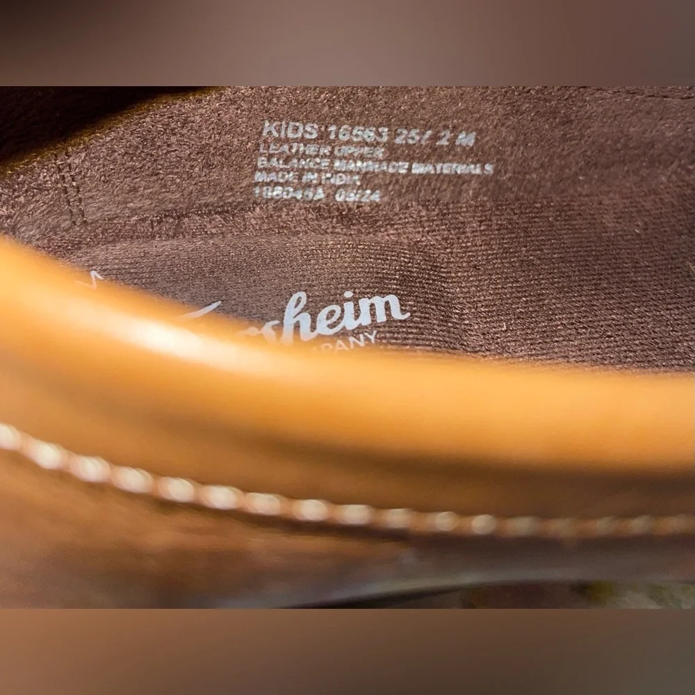Florsheim kids 2M Boys brown leather slip on loafer memory foam